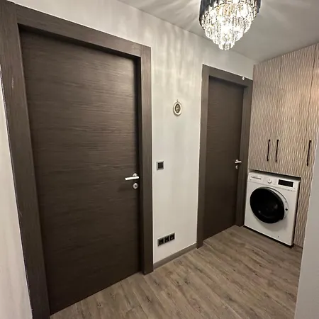 Apartment Popa's House By Silver Mountain